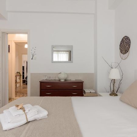 Classic And Modern Apartment In Atena Exterior foto