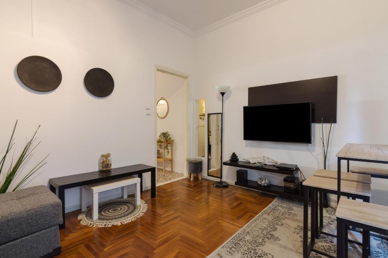 Classic And Modern Apartment In Atena Exterior foto