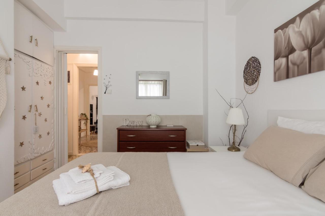 Classic And Modern Apartment In Atena Exterior foto