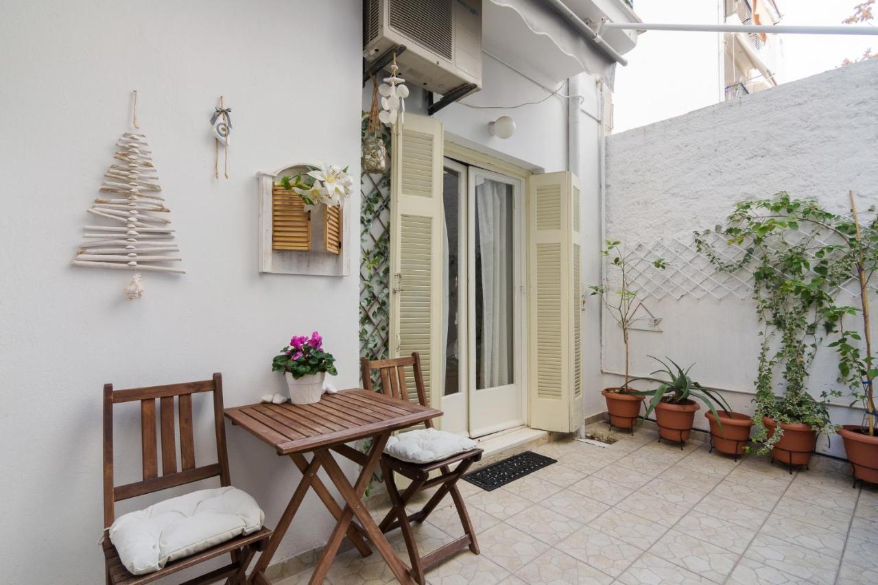 Classic And Modern Apartment In Atena Exterior foto